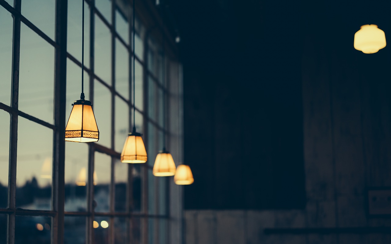 Lampy w stylu retro – wszystko co powinniśmy o nich wiedzieć